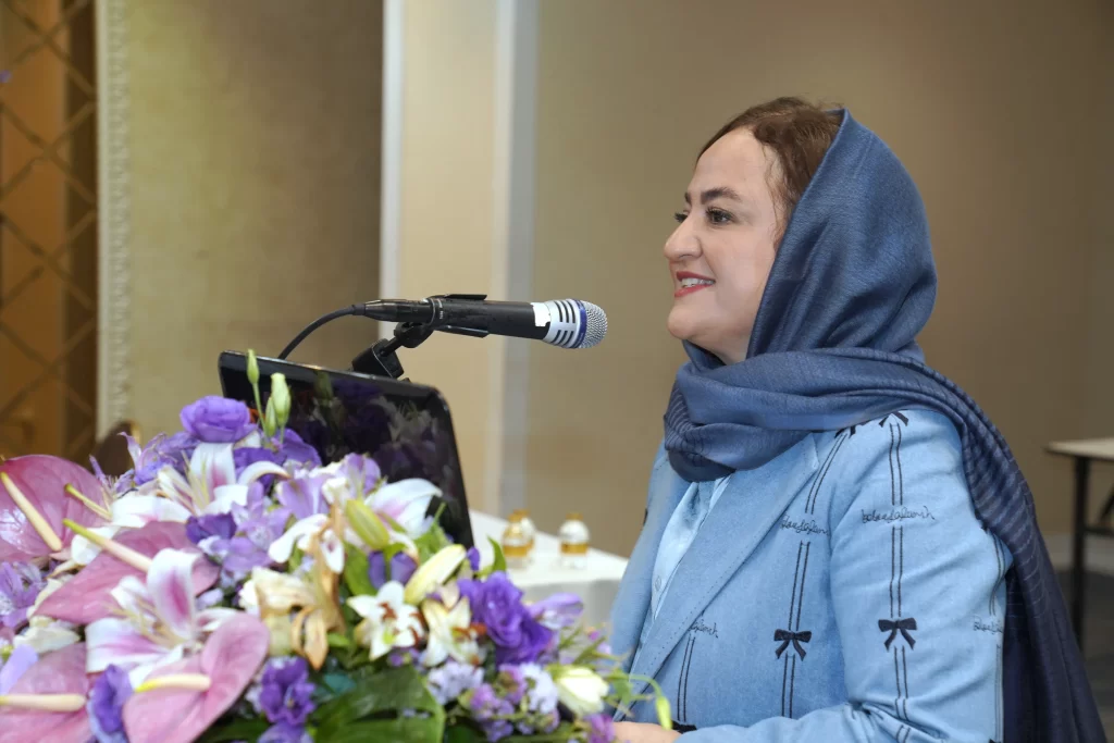 سرکار خانم دکتر کمالی شرکت روژین فارمد